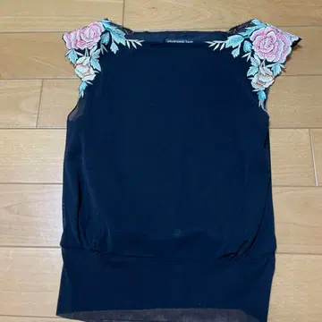 비비안 탐 빈티지 자수 파워 인터넷 탑스 새상품