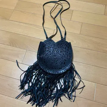 비비안 탐 프린지 블랙 가죽 숄더백 빈티지