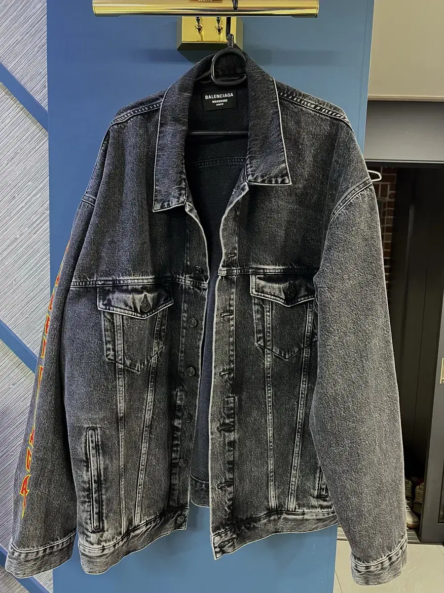 (2)발렌시아가 메탈 흑청자켓