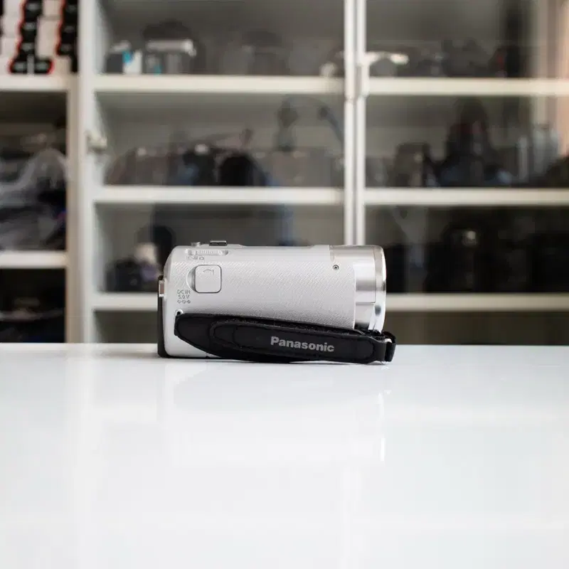 Panasonic HDC-TM85 シルバー Panasonic HDC-TM85 Silver Video Camera Compact Handheld