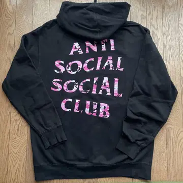 ANTI SOCIAL SOCIAL CLUB undefeated 콜라보