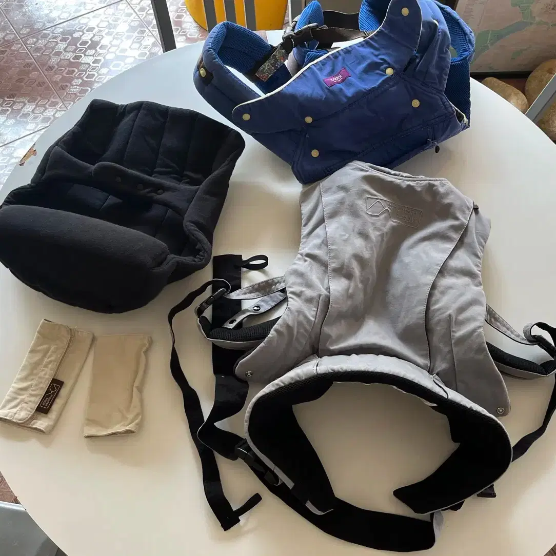 Mountain Buggy Juno Baby Carrier Toddbi Baby Carrier on Bunjang - Main Image