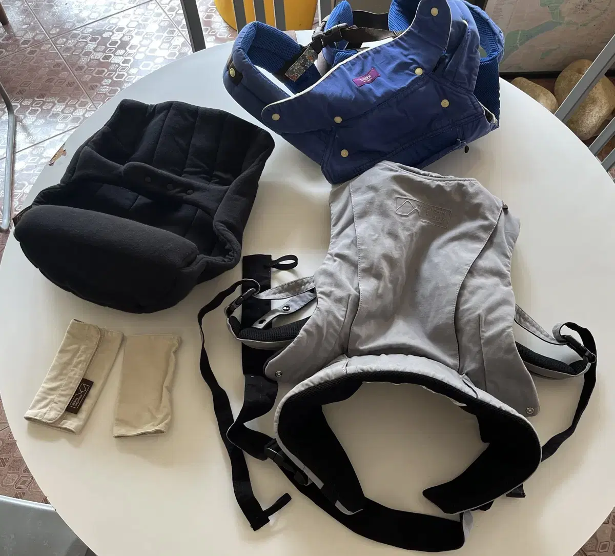 Mountain Buggy Juno Baby Carrier + Toddbi Baby Carrier