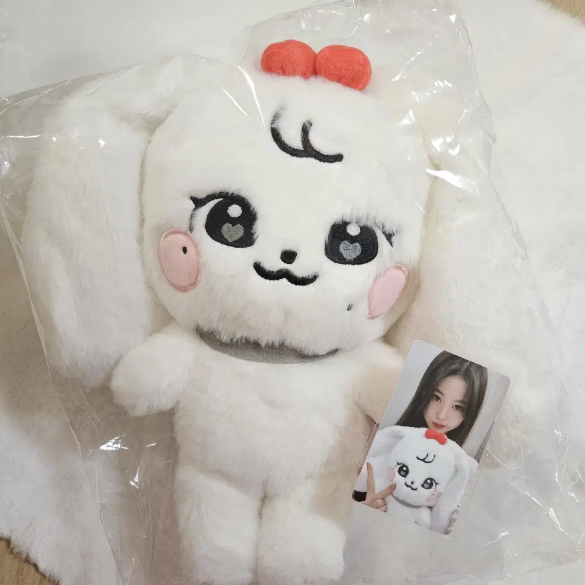 IVE x MINIVE PLUSH DOLL POP-UP STORE 'MINIVE PARK' official