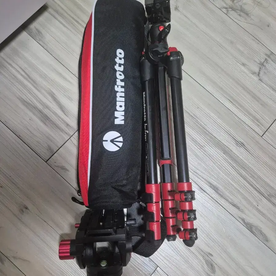 급처) 맨프로토 삼각대 판매합니다 + 호루스벤누 헤드