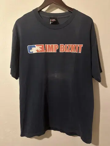 2000 LIMP BIZKIT UNDER LICENSE TO GIANT