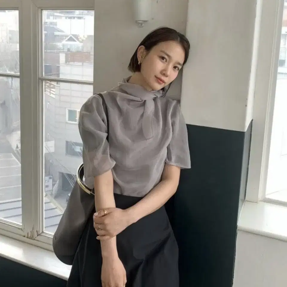トップス AMOMENTO KNOTTED COLLAR TOP GRAY AMOMENTO: Grey Knotted Collar Top | 157Moments