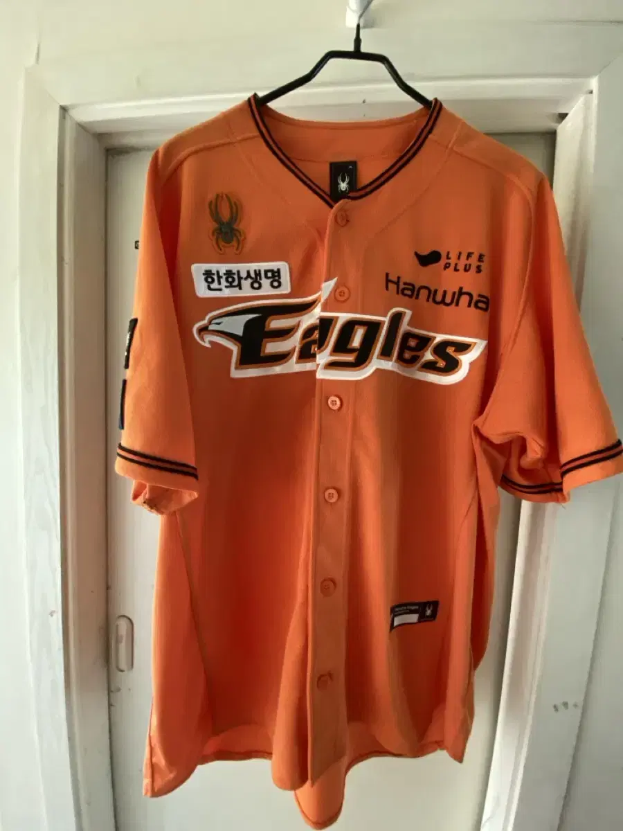 24 Hanwha Eagles Authentic