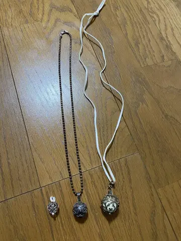 감람 공 목걸이