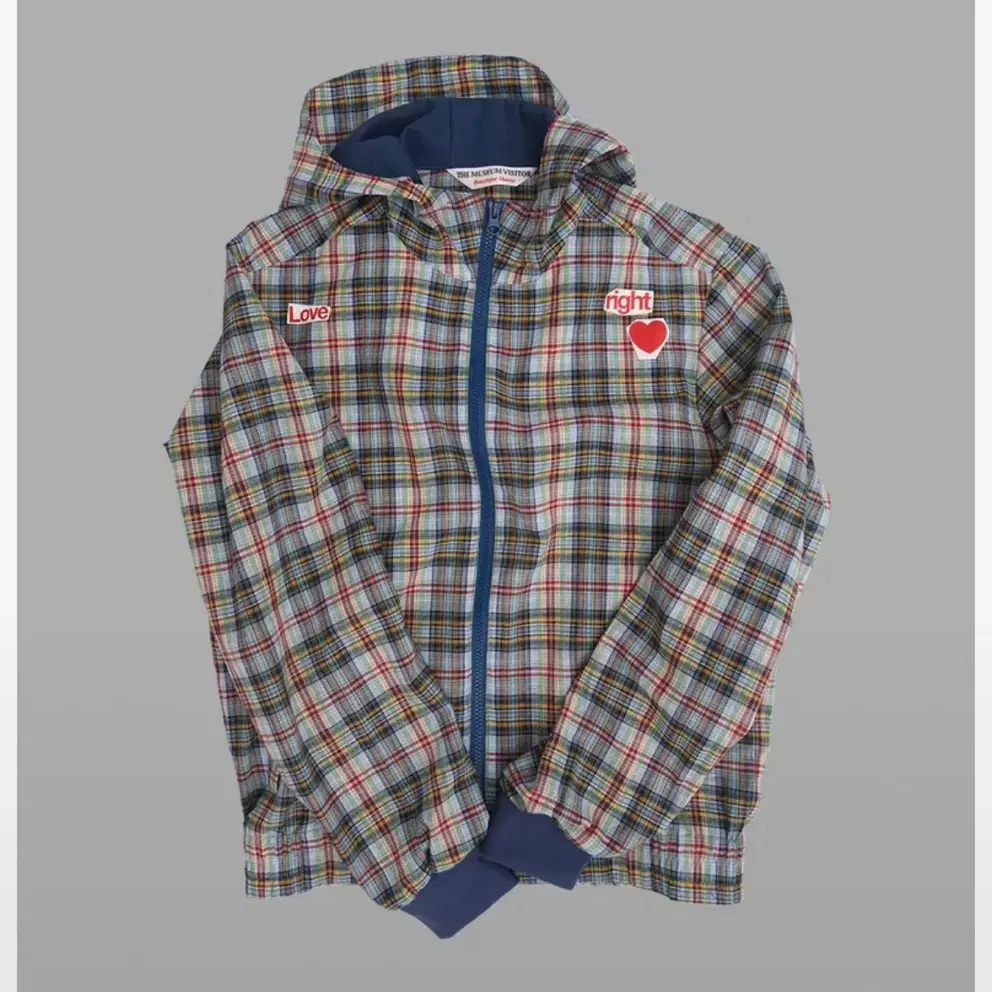 Shop THE MUSEUM VISITOR on Bunjang Global Site.