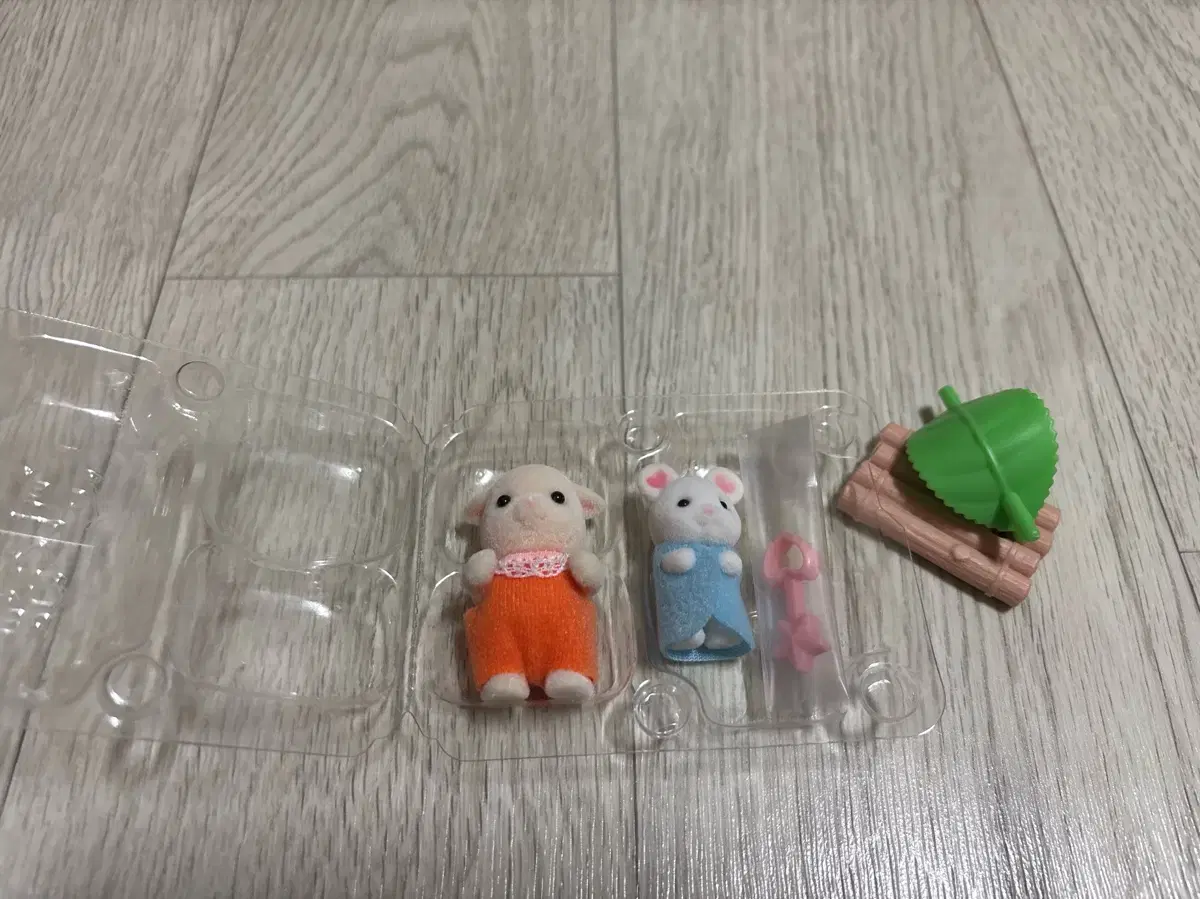 Bulk Sylvanian Families amusement park forest mouse sheep baby blind pack Sylvanian Families
