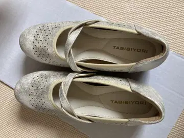 TABIBIYORI 실버 스트랩 펌프스