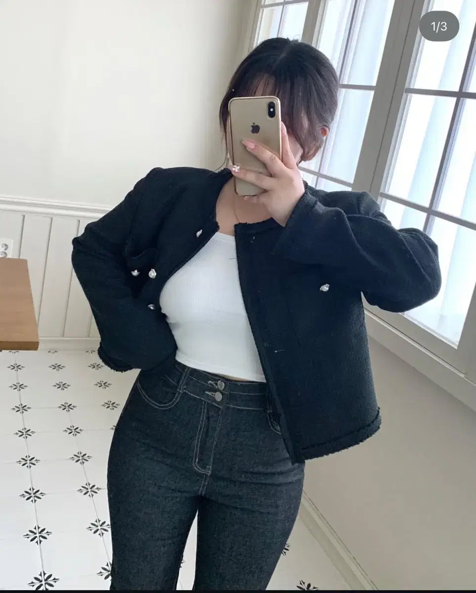 Daisytoe.ji Round Pearl Button Oversized Tweed Jacket Black