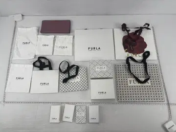 지갑, 쇼핑백 등 다양한 상품 FURLA (훌라)