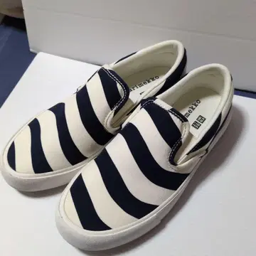 마리메코 유니클로 스트라이프 슬립온 25.5cm 네이비