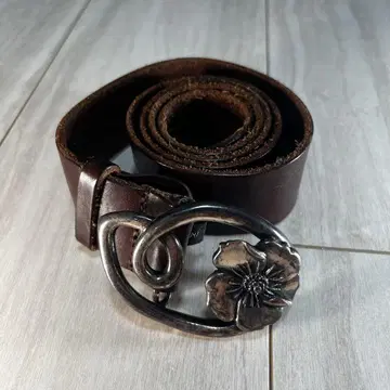 Fabrizio Mancini 꽃 모양 버클 다크 브라운 벨트 98cm