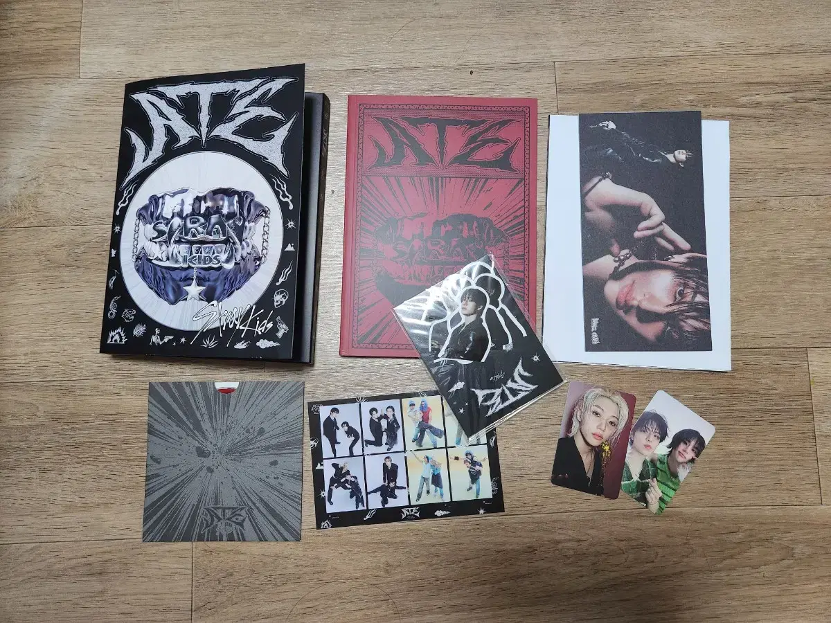 Stray Kids Eight album cheek cheek