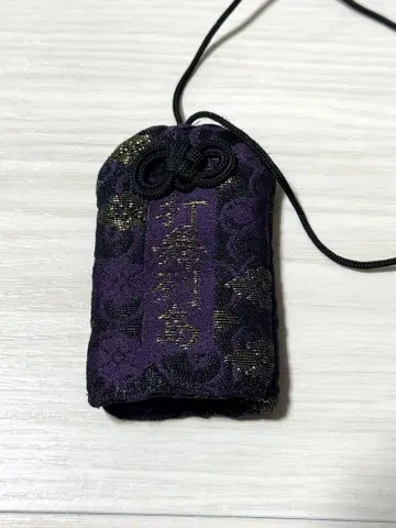 더블렛 20AW 오마모리 목걸이