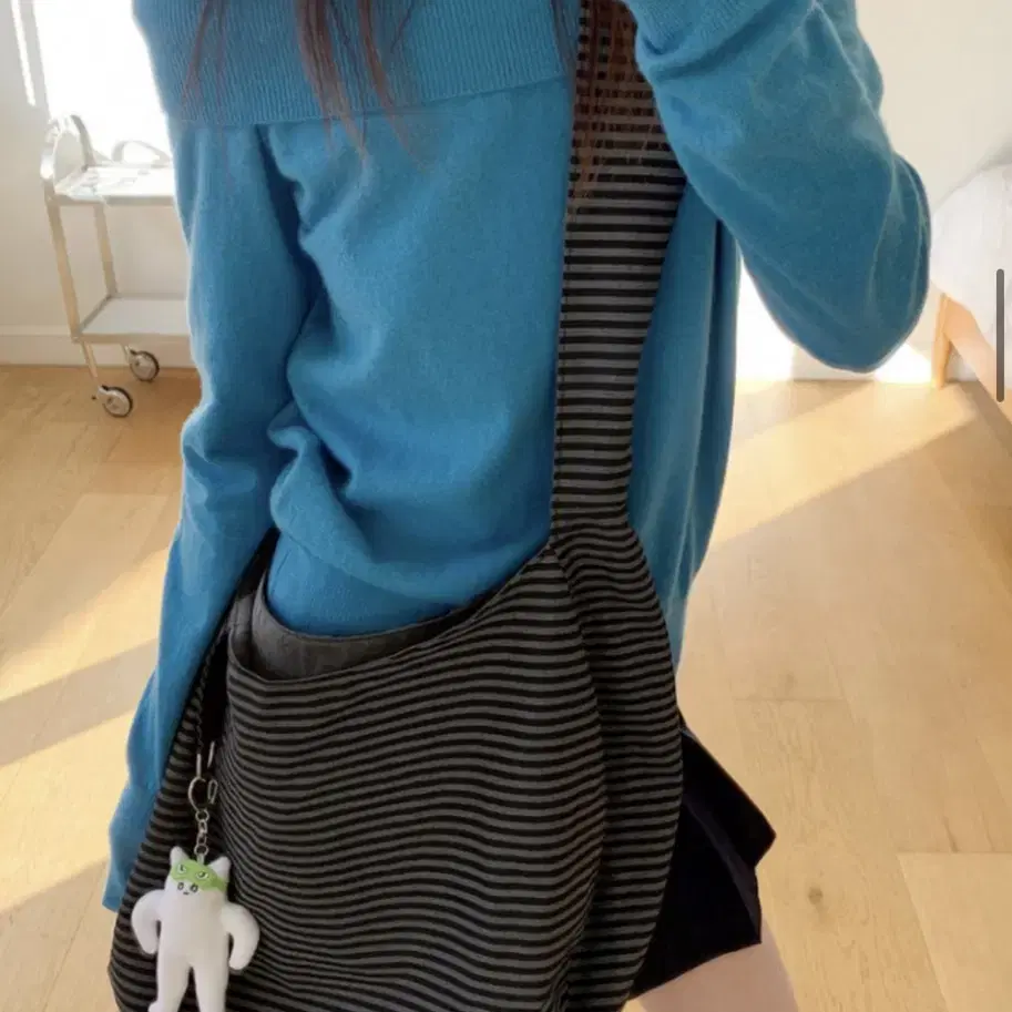 [エスパ カリナ着用] REVERSIBLE STRIPE BAG 韓国ファッション エスパ カリナ着用] REVERSIBLE STRIPE BAG 韓国ファッション