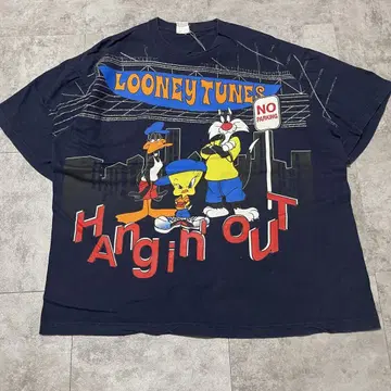 "LOONEY TUNES 루니툰즈 90s AOP