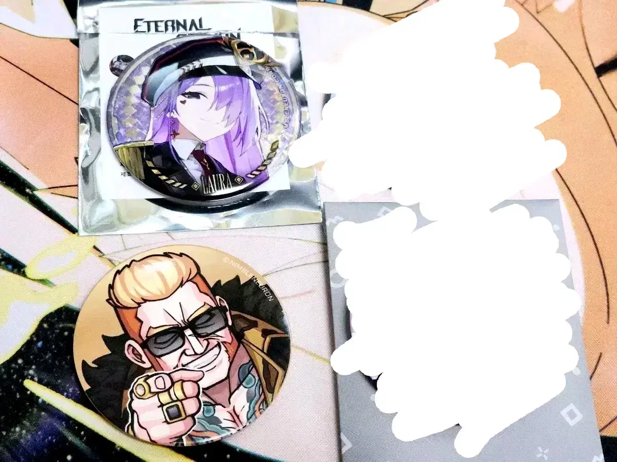 Eternal Return Can Badge Laura, Katya, Magnus