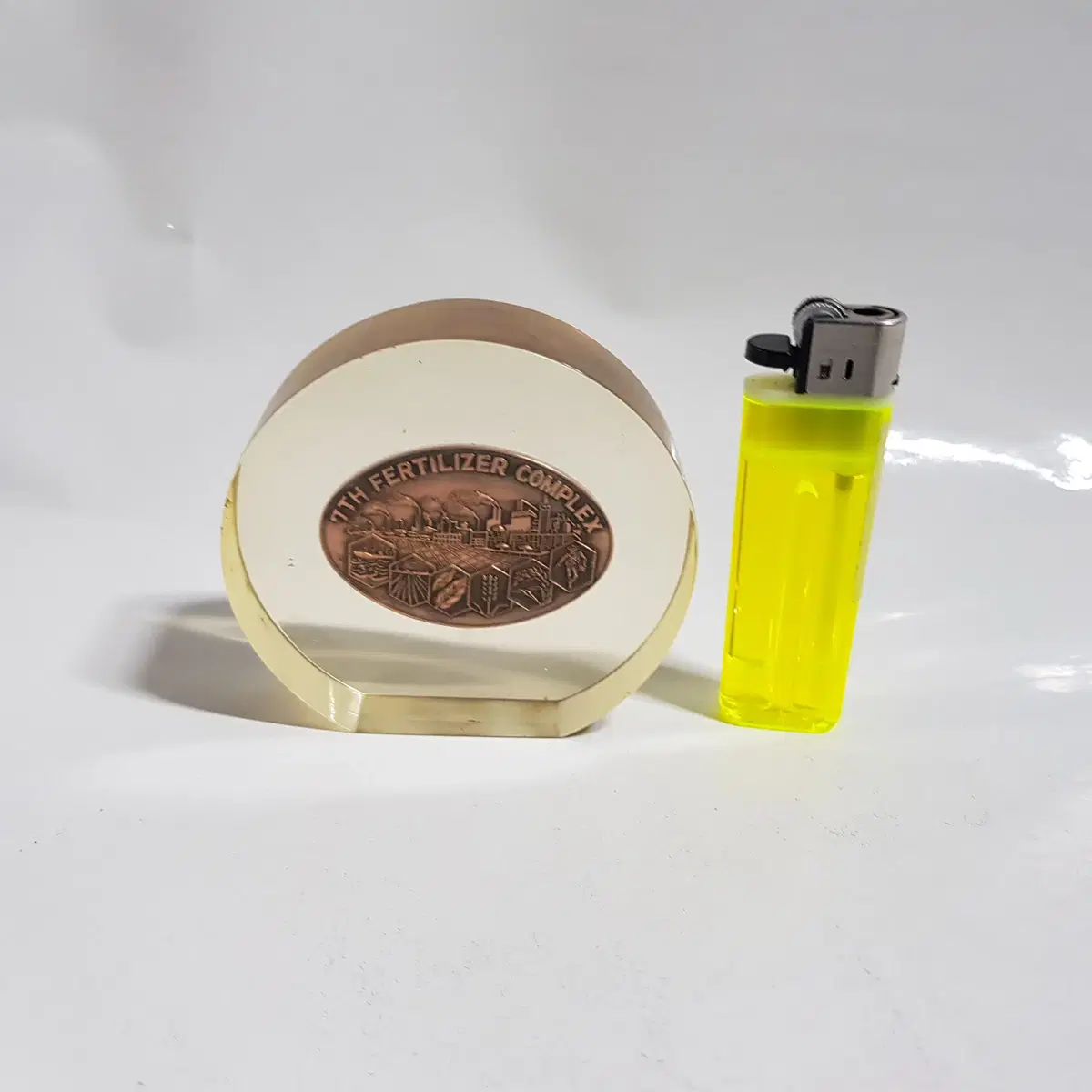 7th FERTILIZER COMPLEX 7th Anniversary Coin Paperweight  #골동품,#취미,#도자기,#장식품,#수집 on Bunjang Global Site.