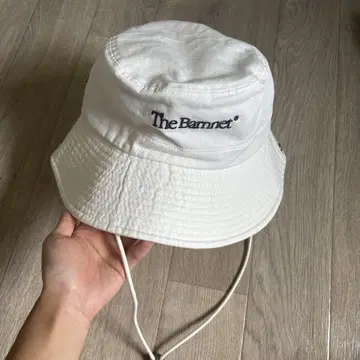 The Barnnet 버킷 햇 화이트