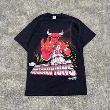 90년대 NBA 시카고 불스 티셔츠 1998년 우승 기념 블랙