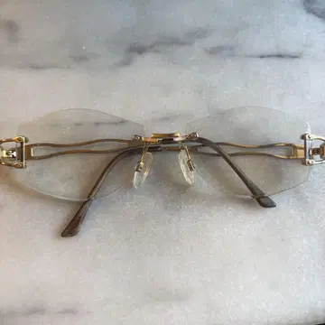 Cazal 빈티지 오벌 메탈 프레임 안경