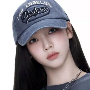 MLB 다저스 데미지 워시 캡 카리나 착용 한국 한정판