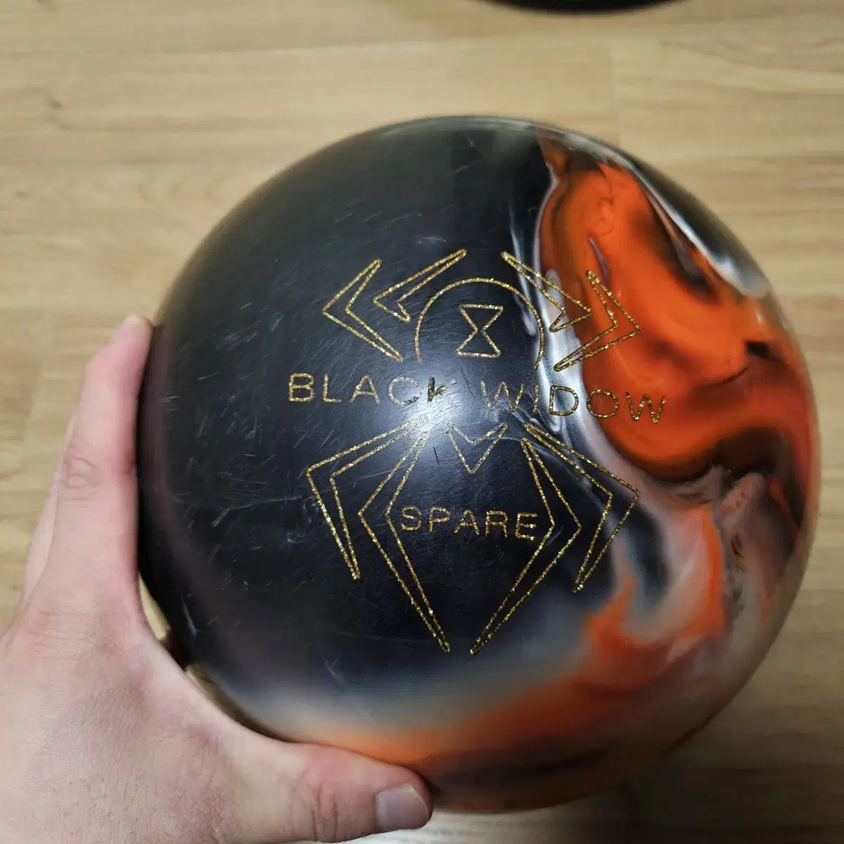 BLACK WIDOW ウレタン　15ポンド Black Widow Original Black Urethane Bowling Ball 15-Pound on