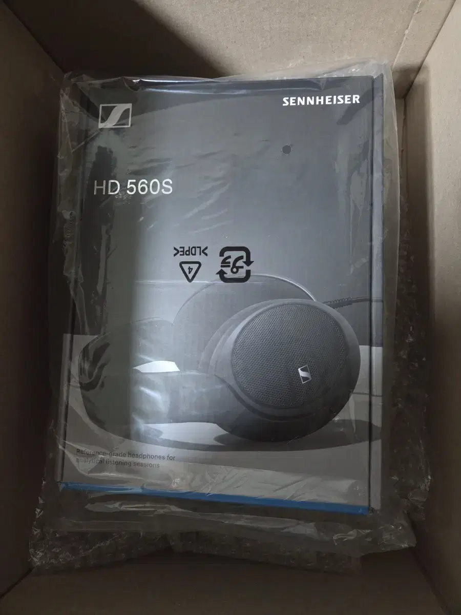 Sennheiser HD560S New