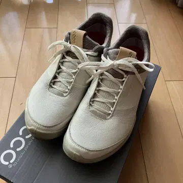 ECCO 골프화 화이트 재 가격 인하!