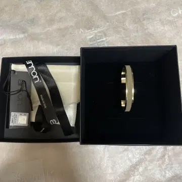 arron 뱅글 팔찌