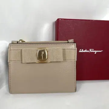 미사용 FERRAGAMO 페라가모 두겹 지갑 바라 컴팩트 박스 포함