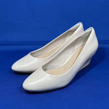 새상품 PIC&PAY 천연 가죽 웨지 힐 펌프스 22cm EEE