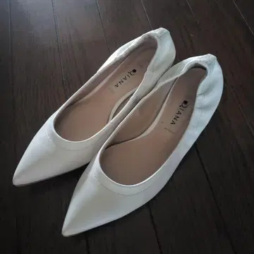DIANA 다이애나 스틸레토 펌프스 23.5cm 화이트