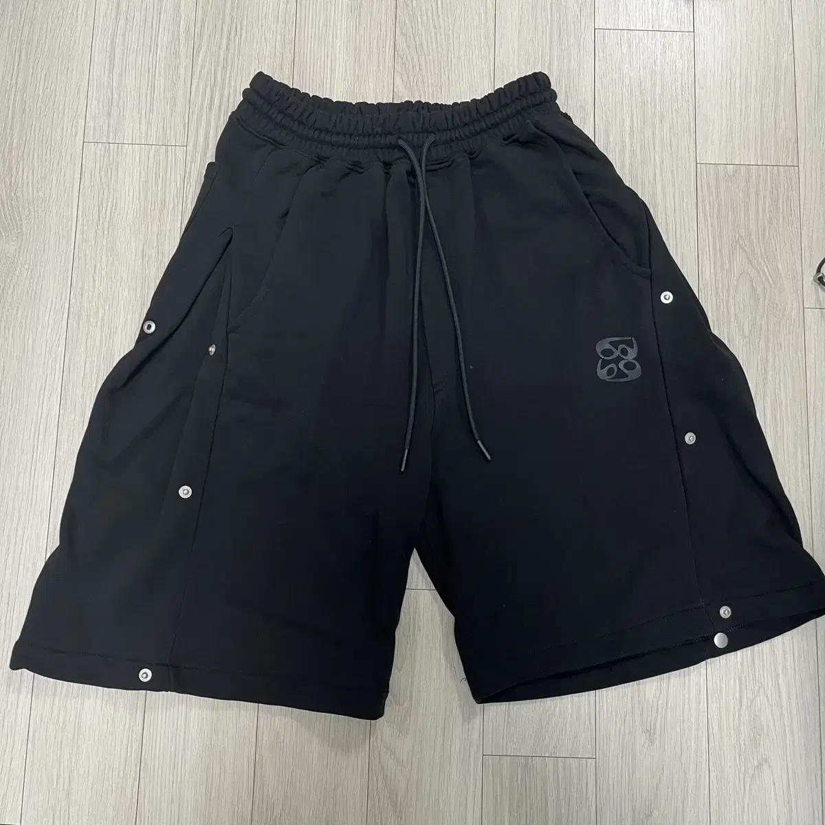 9999 Archive Vahn Shorts