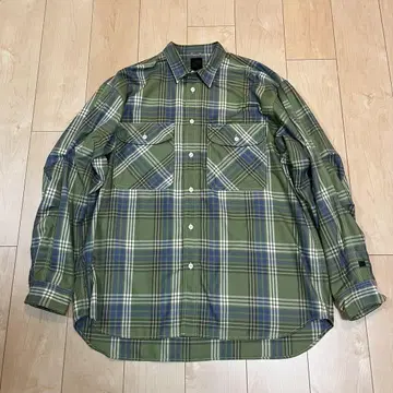 다이와 PIER39 TECH ELBOW PATCH WORK SHIRT
