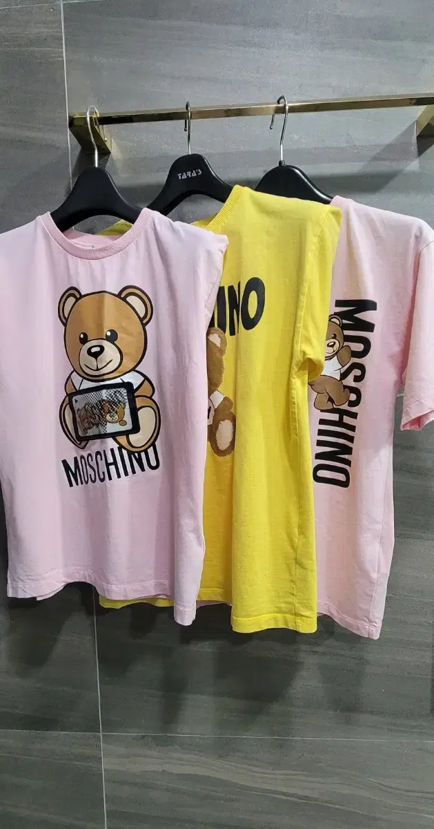 MOSCHINO Moschino Kids Short Sleeve T-shirt 140, 1 piece. 152, 2 pieces