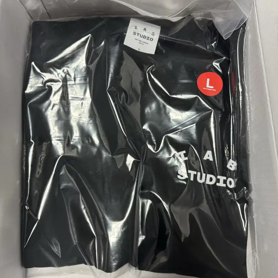 Tシャツ・カットソー IAB Studio Basic T-Shirt Black White 楽天市場】日本未入荷 IAB Studio Basic T-Shirt 韓国 Tシャツ