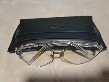 Percy Lau 육각형 프레임 안경