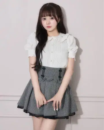 pium 턱 플레어 도리 미니 스커트 그레이 깅엄