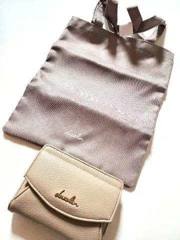 다즈린 정가 5940엔 슈링크 플라워 무늬 두겹 지갑 에코백 포함