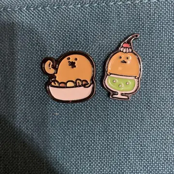 찻집 농담곰 Cafe&Bar 트레이딩 핀 배지 2개 세트