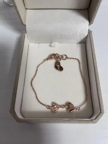 질스튜어트 JILLSTUART 하트 리본 팔찌