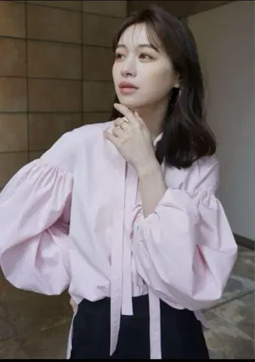 라우브 블랑 더블 타이 블라우스 사쿠라