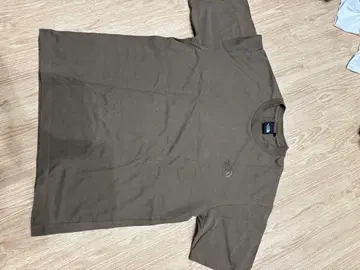 The North Face 브라운 티셔츠