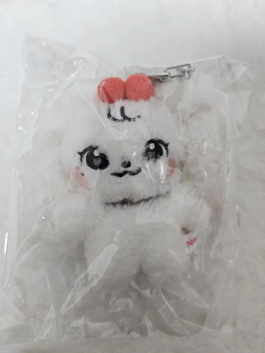 Ive MINIVE Cherinyoung Splash Keyring 10cm