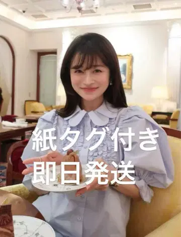 비비. 코라 퍼프 블라우스